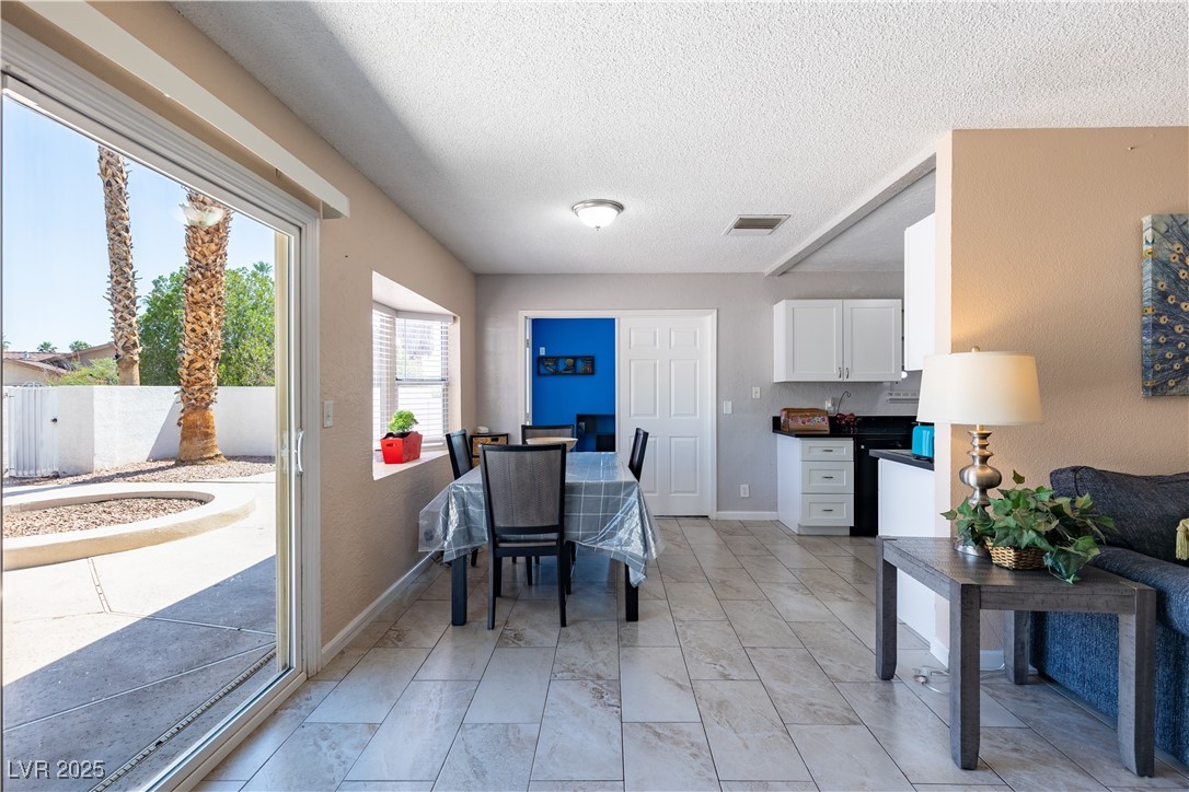 3143 La Mesa Drive