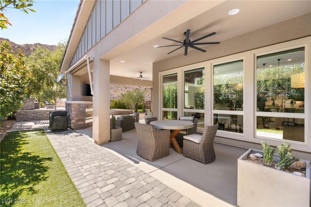 2927 The Peaks Lane