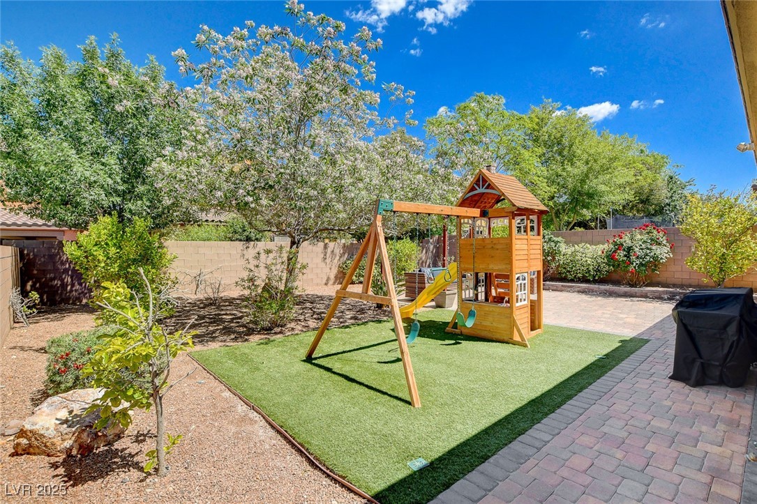 2544 Sable Ridge Street