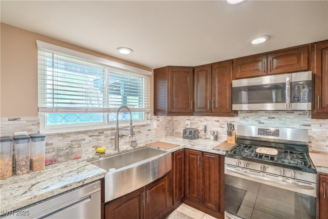 824 Schooner Drive