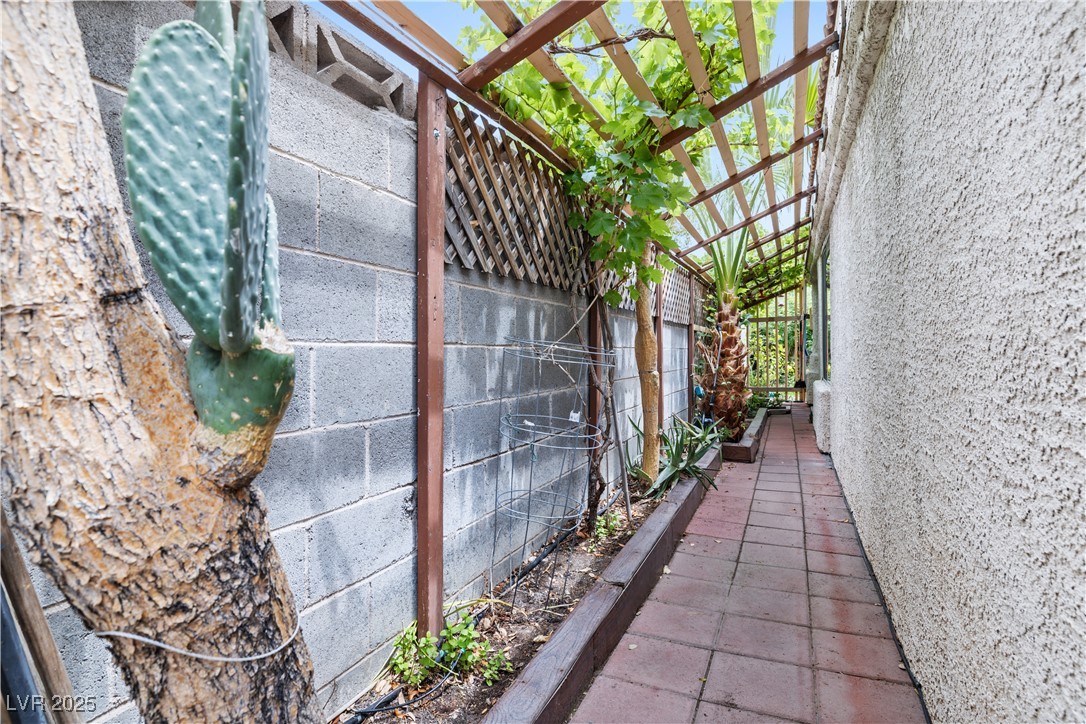 2837 Du Barry Manor Lane