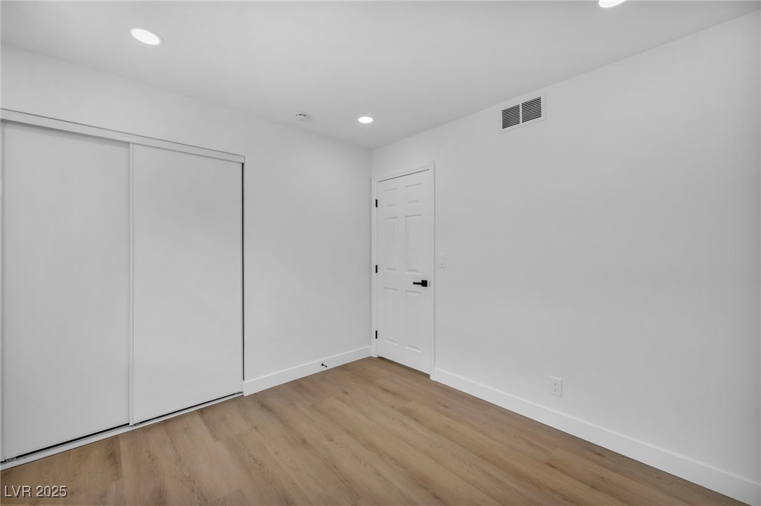6939 Paddington Way