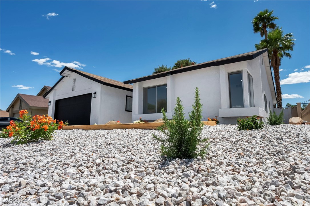 6939 Paddington Way