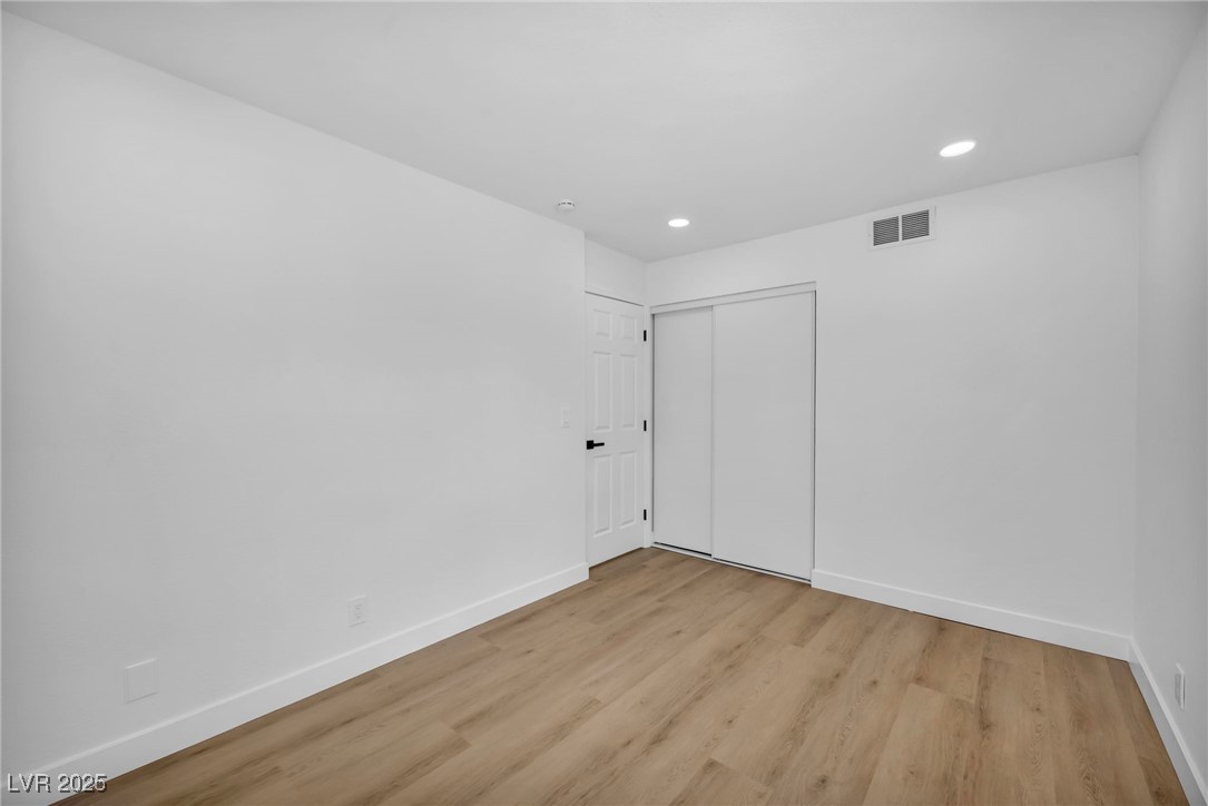 6939 Paddington Way