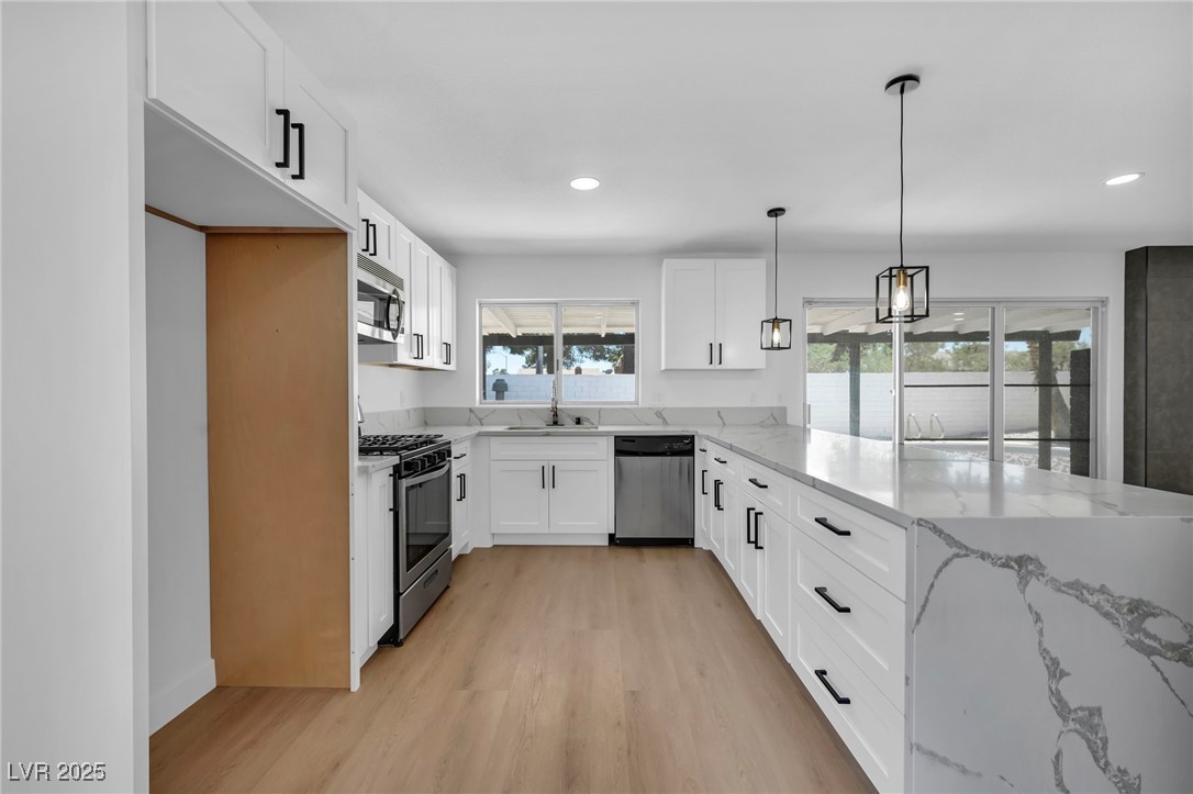 6939 Paddington Way