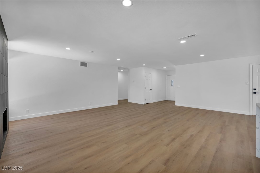6939 Paddington Way
