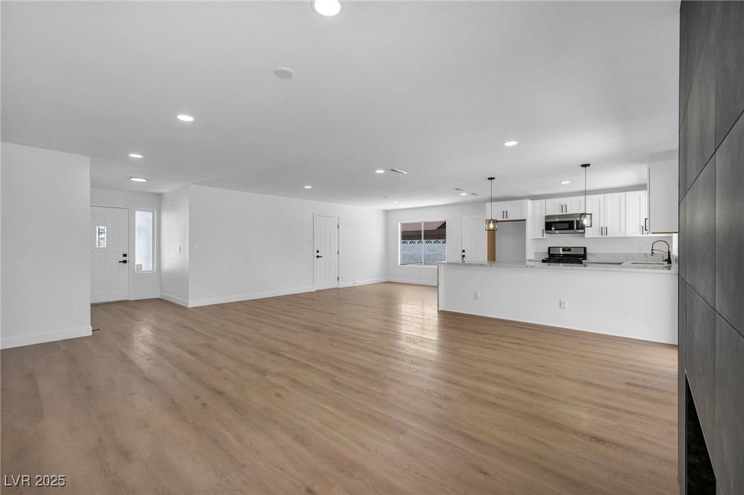 6939 Paddington Way