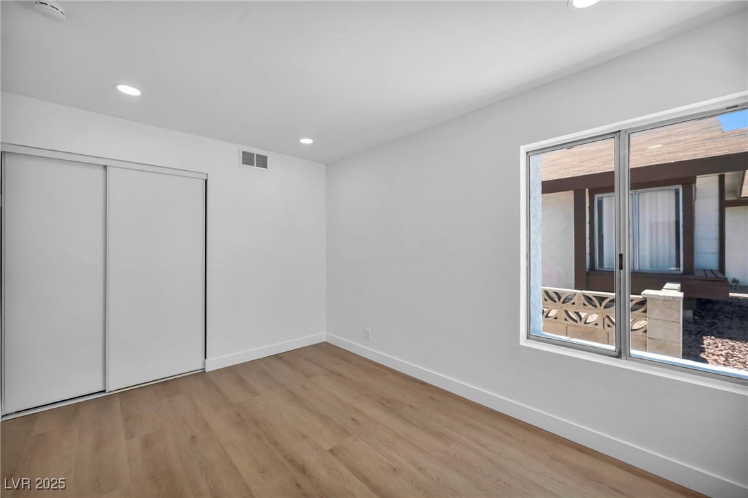 6939 Paddington Way