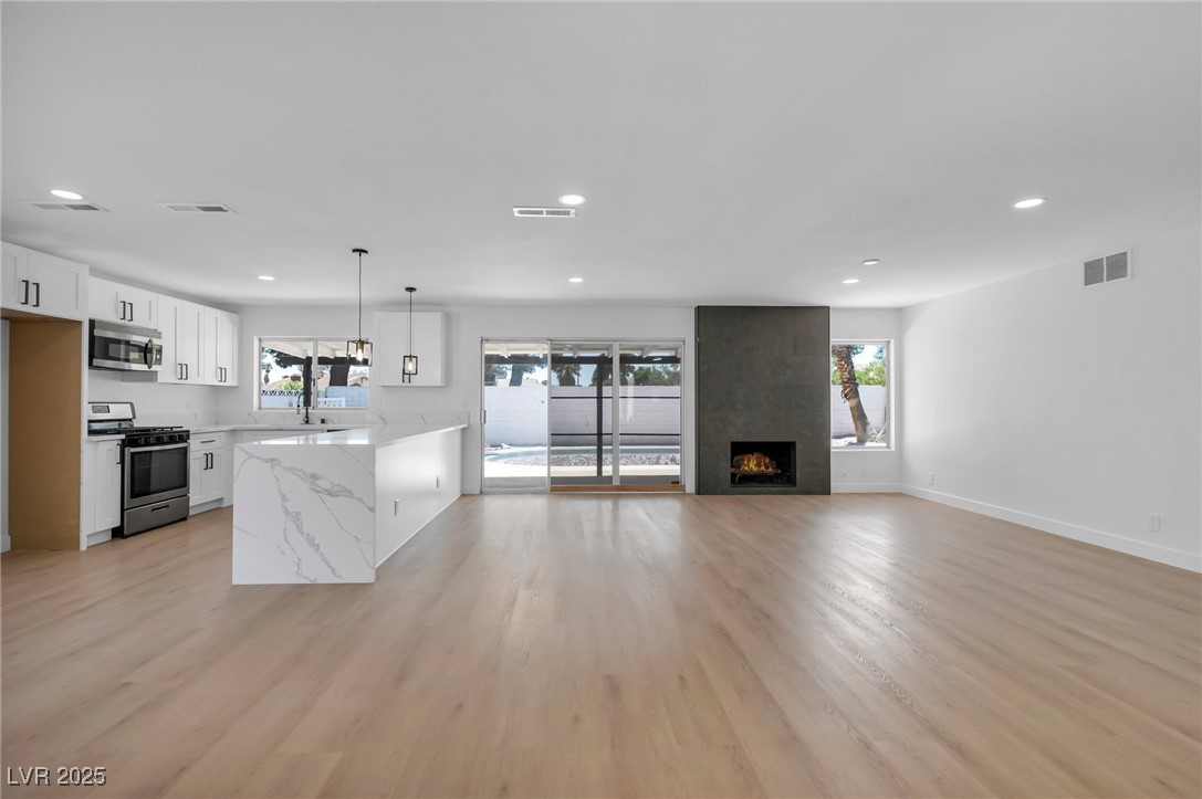6939 Paddington Way