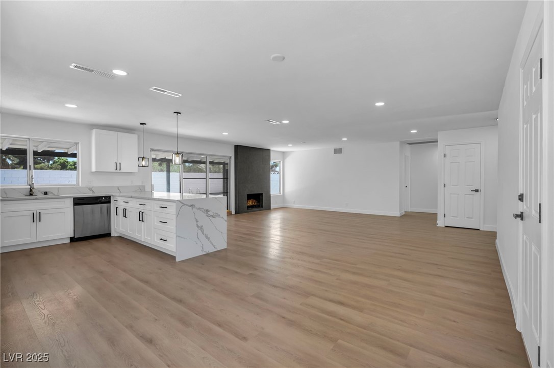 6939 Paddington Way