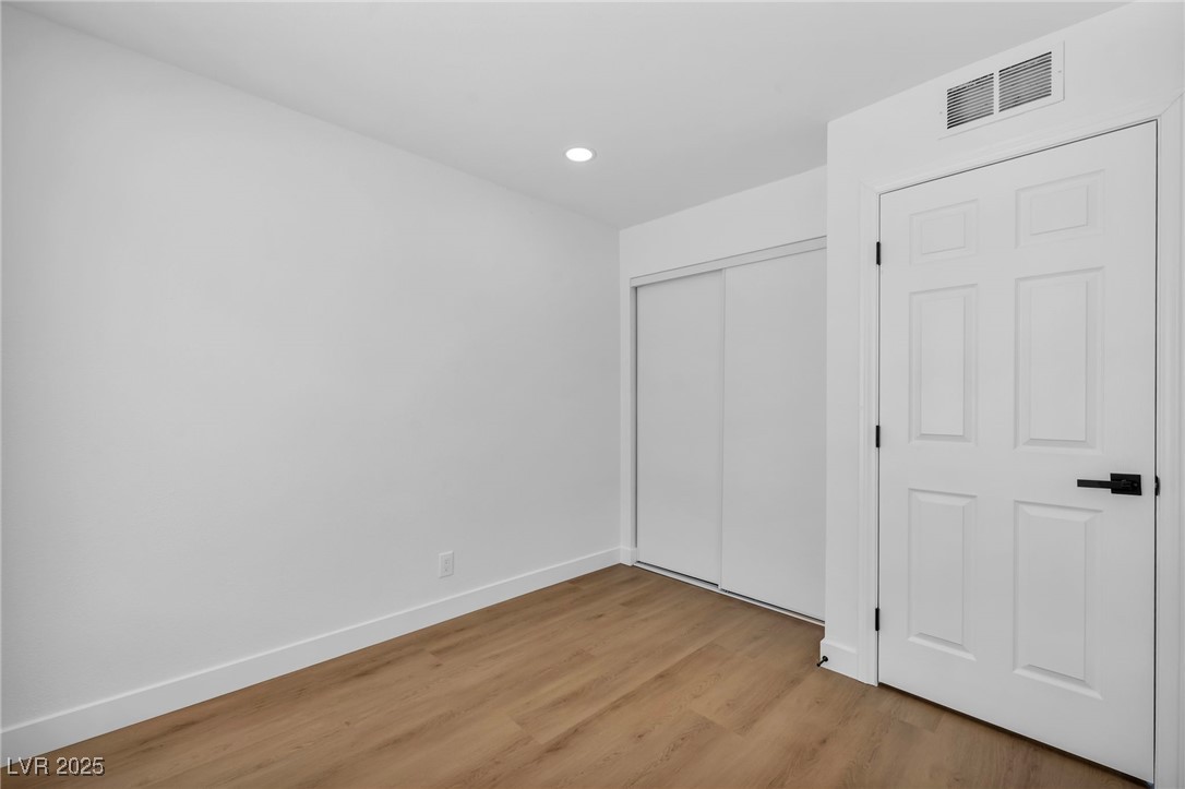 6939 Paddington Way