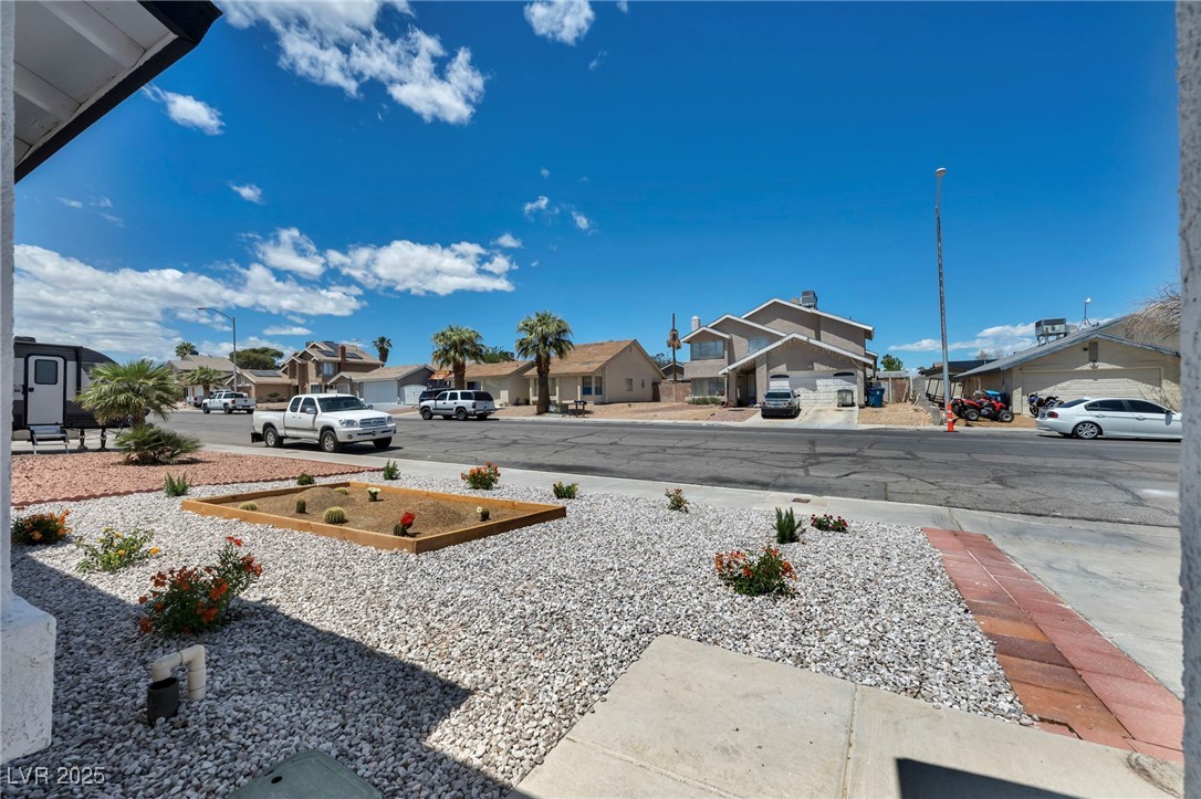 6939 Paddington Way