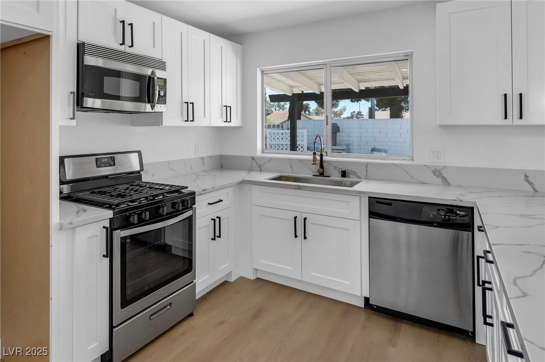 6939 Paddington Way