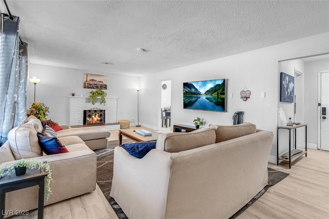 2301 Beverly Way