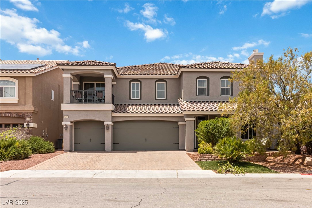 8275 Old Creek Ranch Street