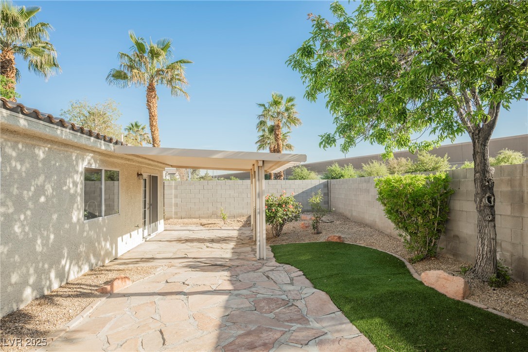 7754 Pink Ginger Street