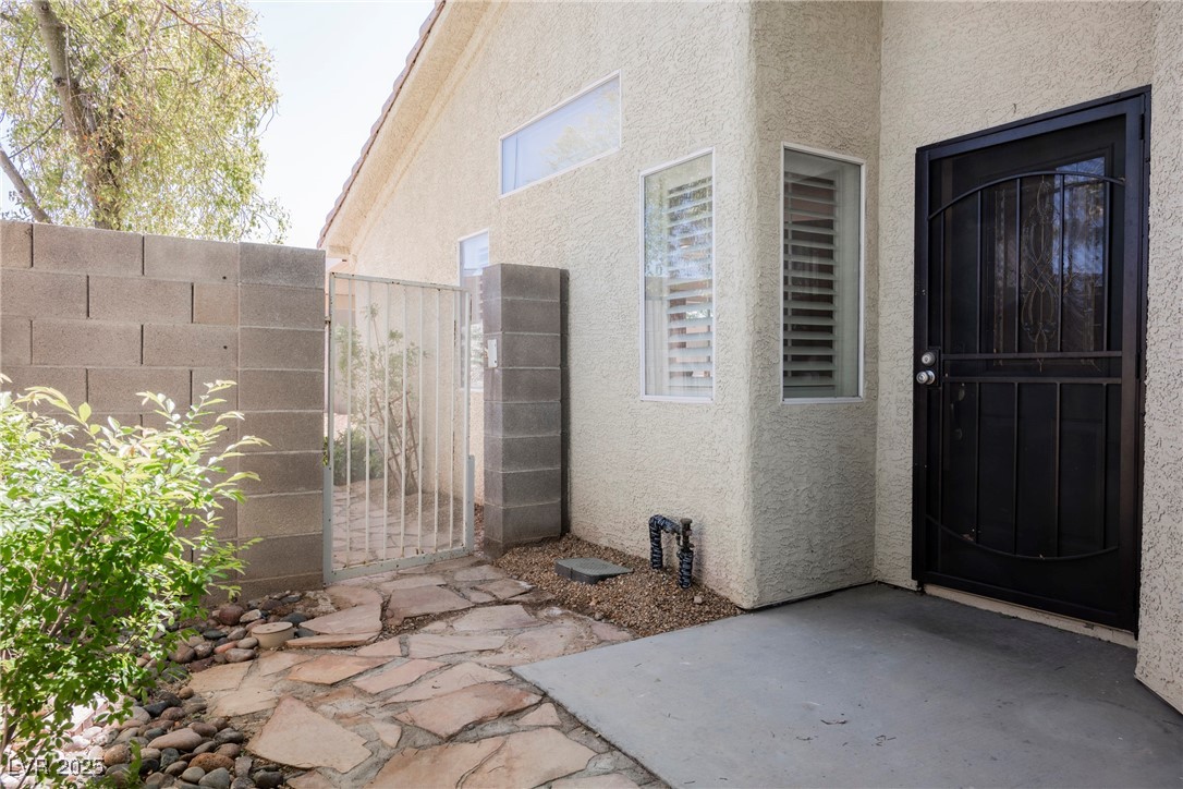 7754 Pink Ginger Street