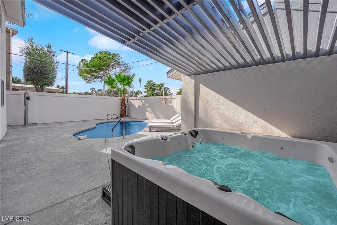 2160 Pueblo Circle