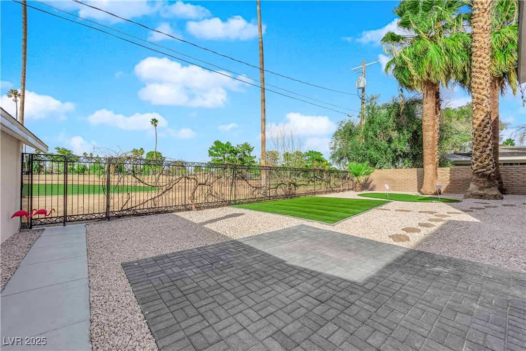 2160 Pueblo Circle