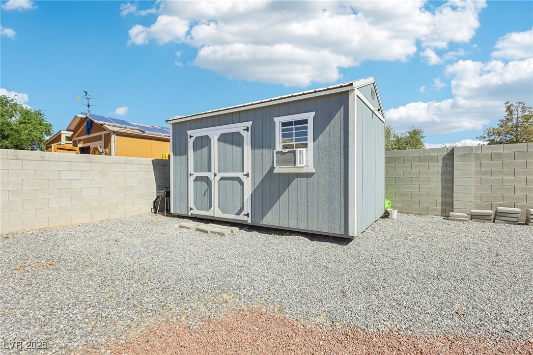 564 Lampshire Lane