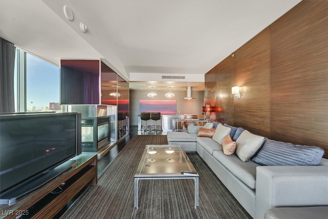 4381 West Flamingo Road 1101