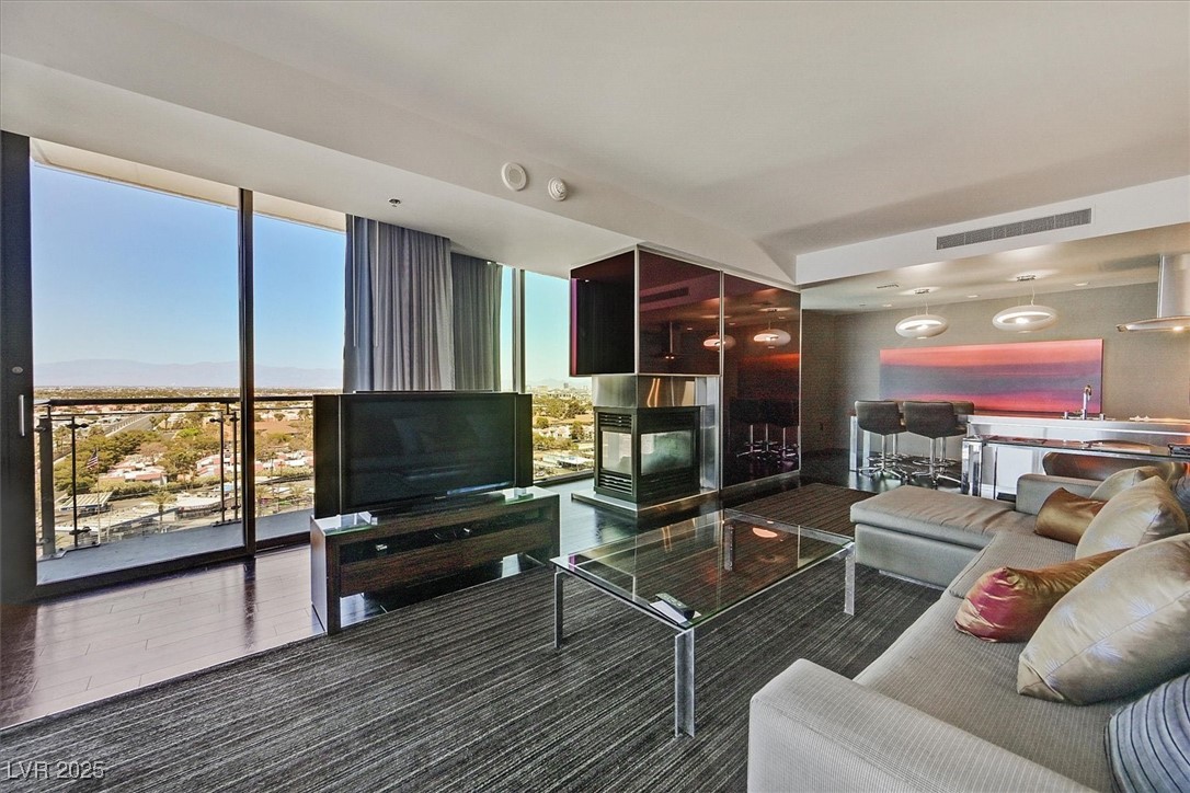 4381 West Flamingo Road 1101