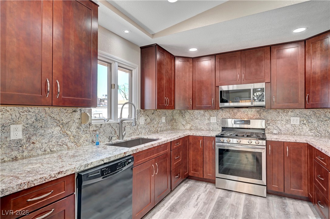 1560 Arabian Drive