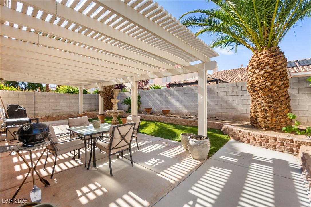 9522 Arrowhead Falls Court