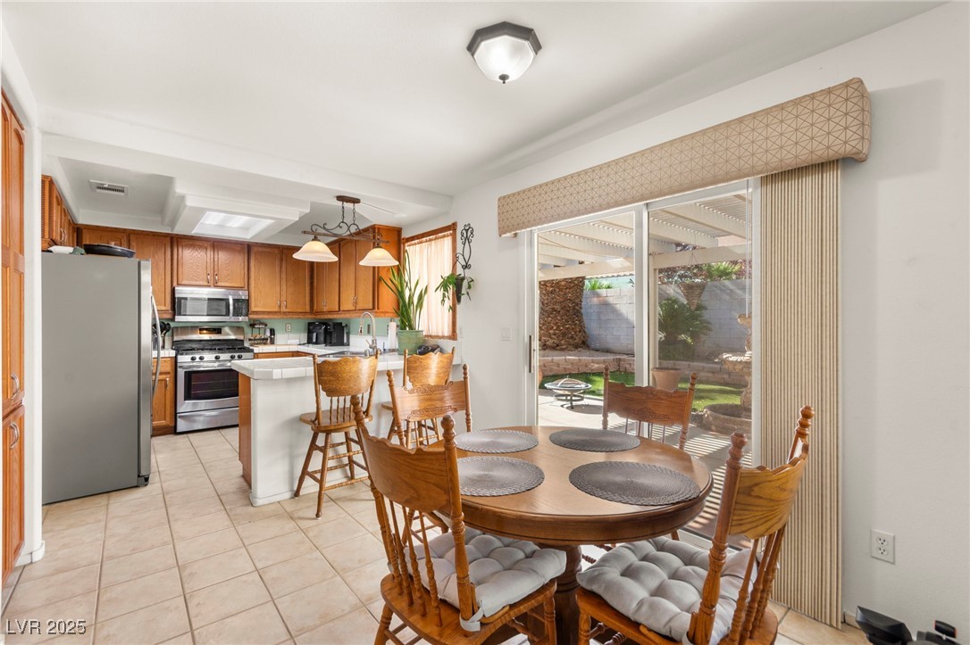 9522 Arrowhead Falls Court