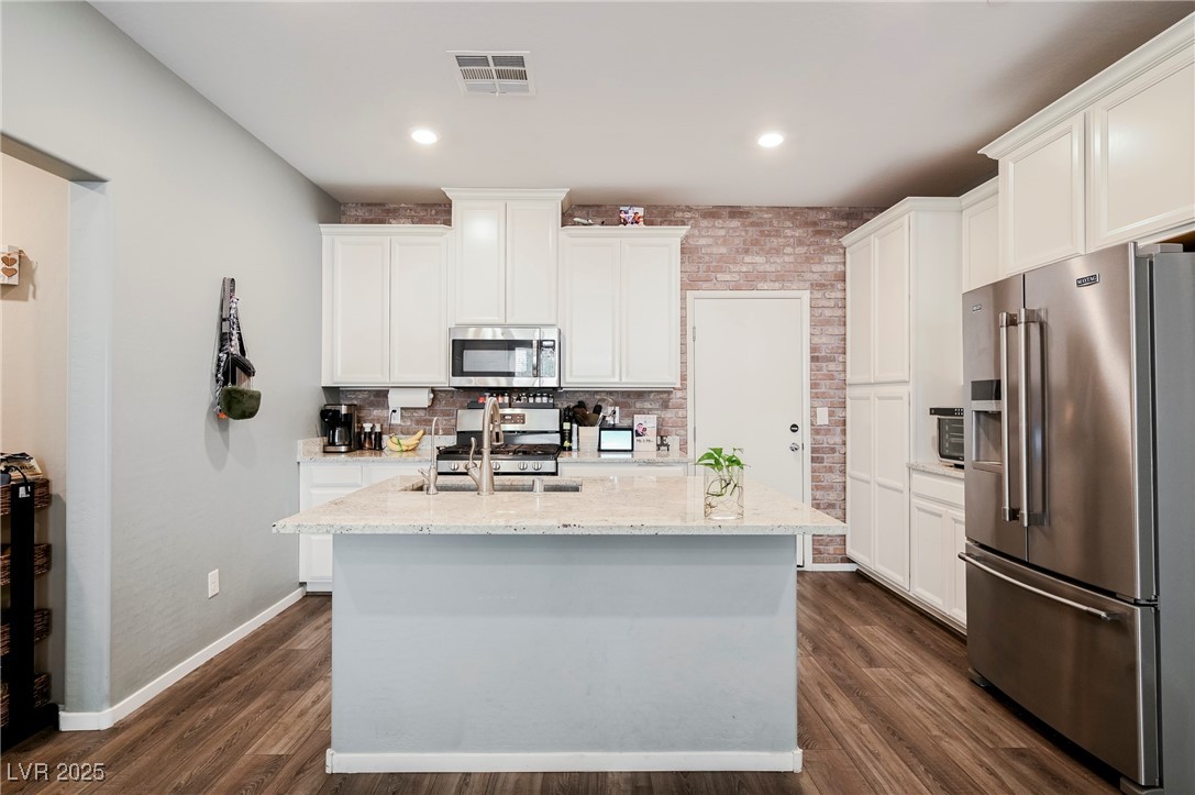 6228 Haiku Stairs Street