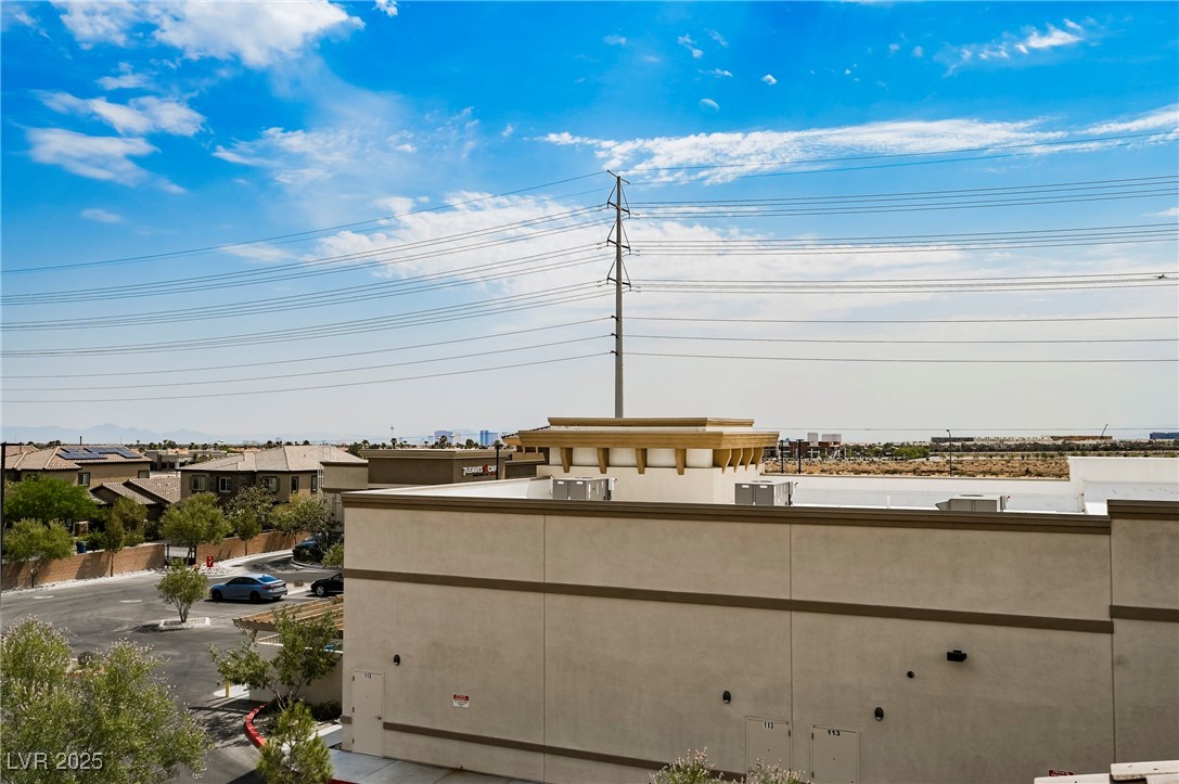 6228 Haiku Stairs Street