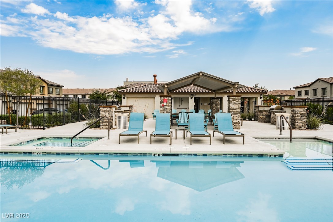 6228 Haiku Stairs Street