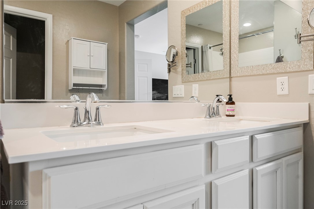 6228 Haiku Stairs Street