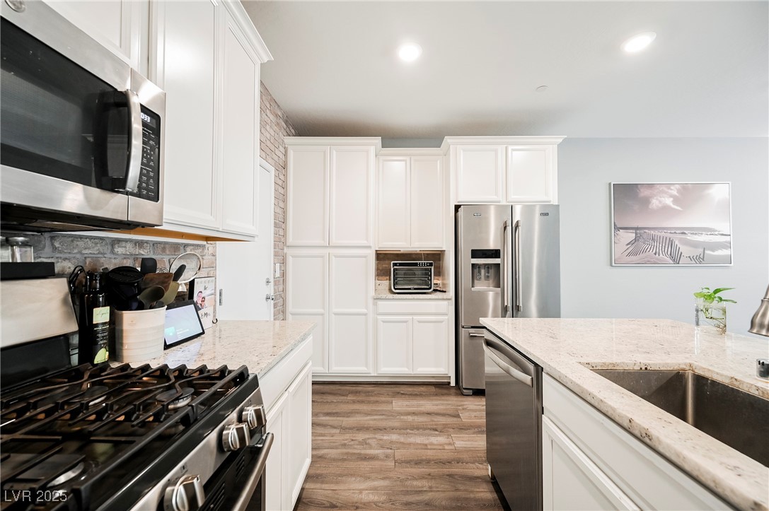 6228 Haiku Stairs Street