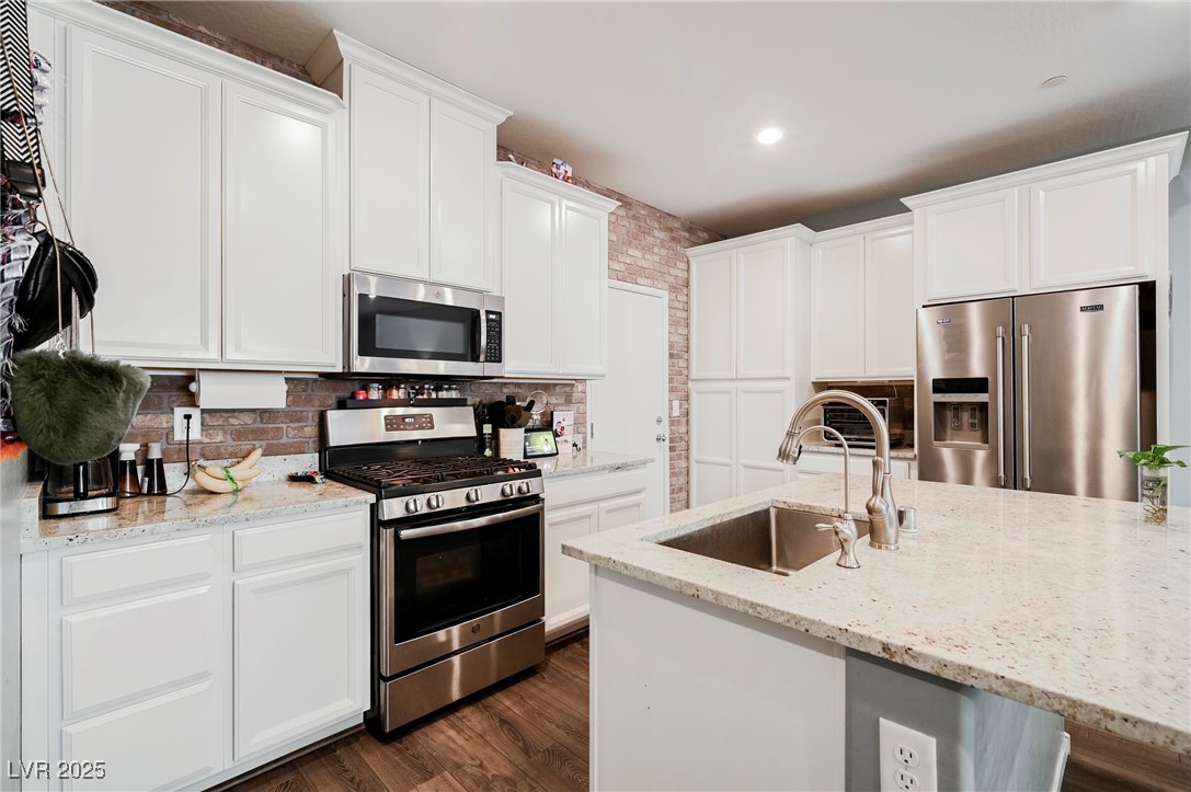 6228 Haiku Stairs Street