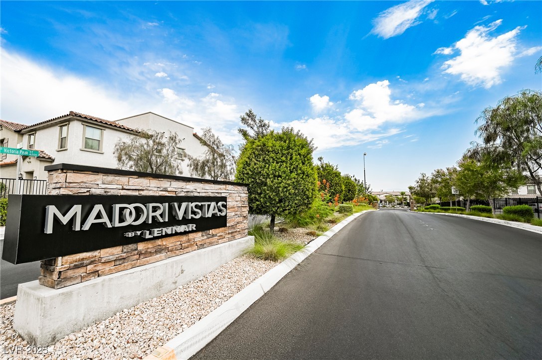 6228 Haiku Stairs Street