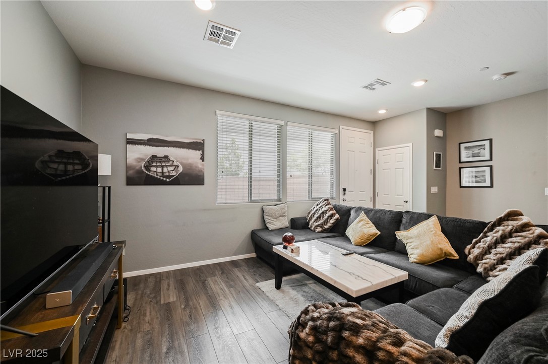 6228 Haiku Stairs Street