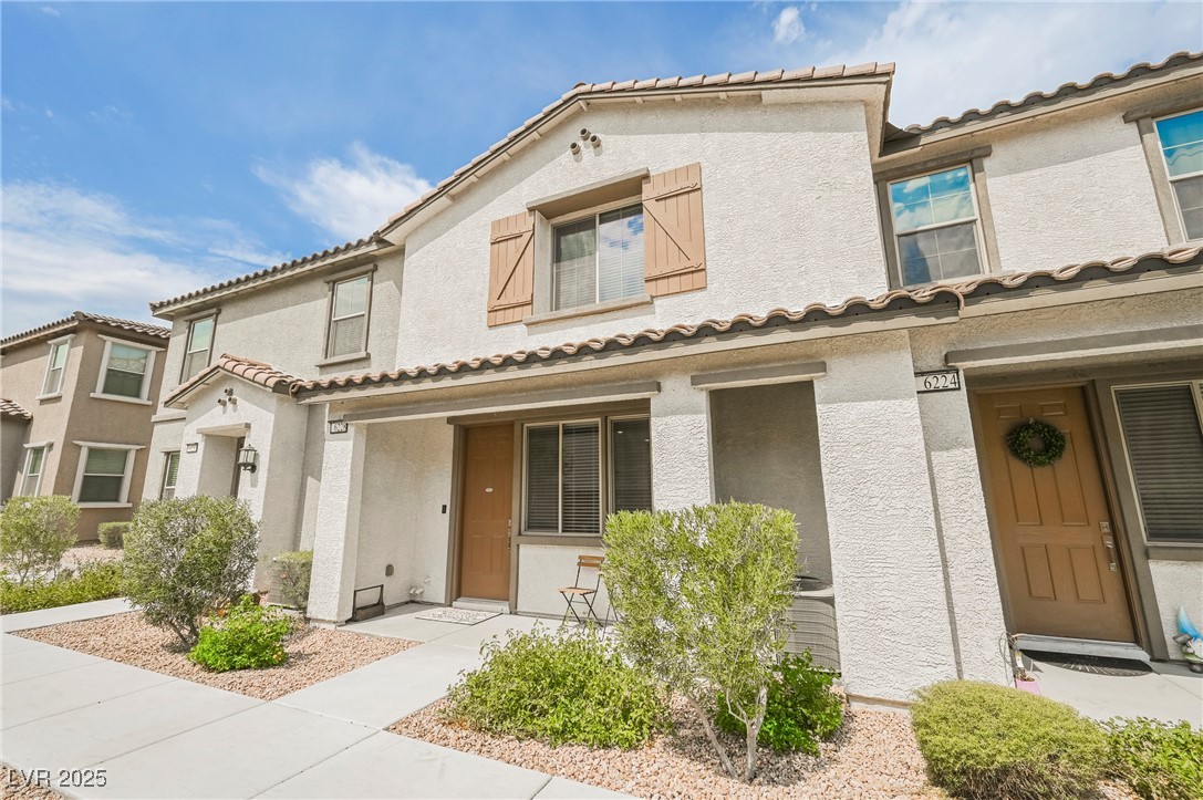 6228 Haiku Stairs Street