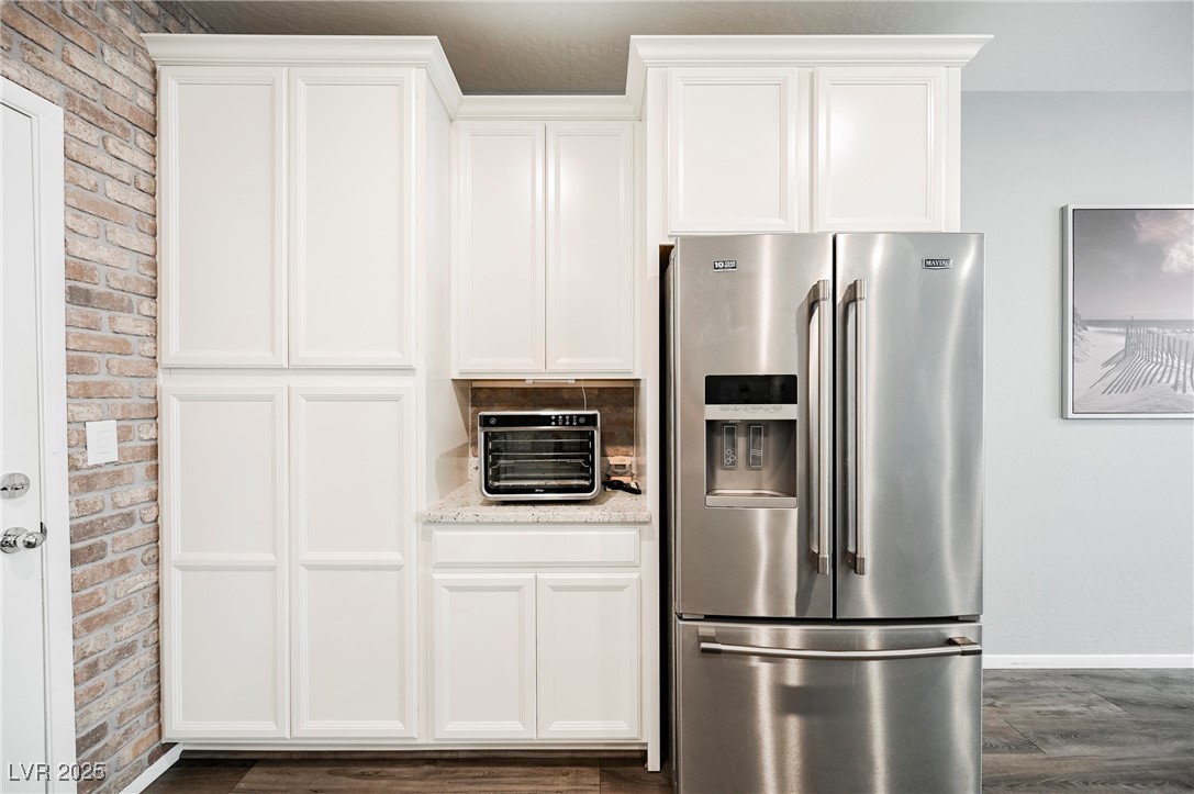 6228 Haiku Stairs Street