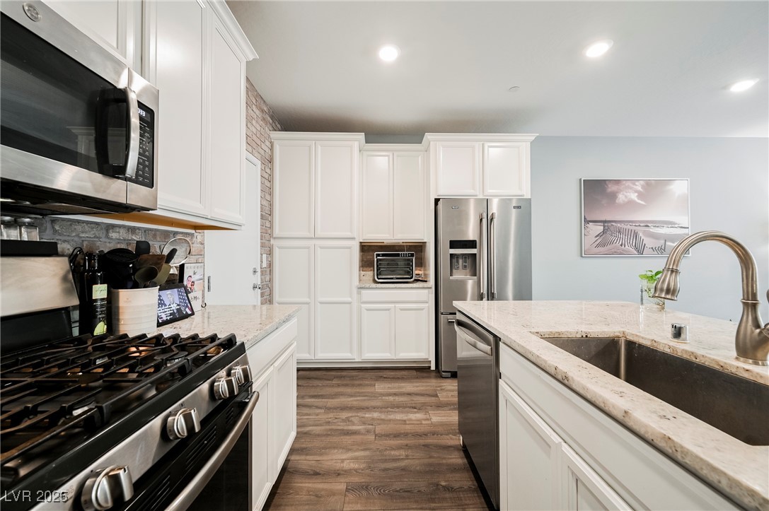 6228 Haiku Stairs Street