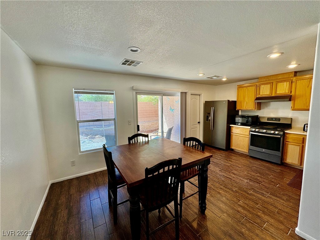 8237 Cline Mountain Street