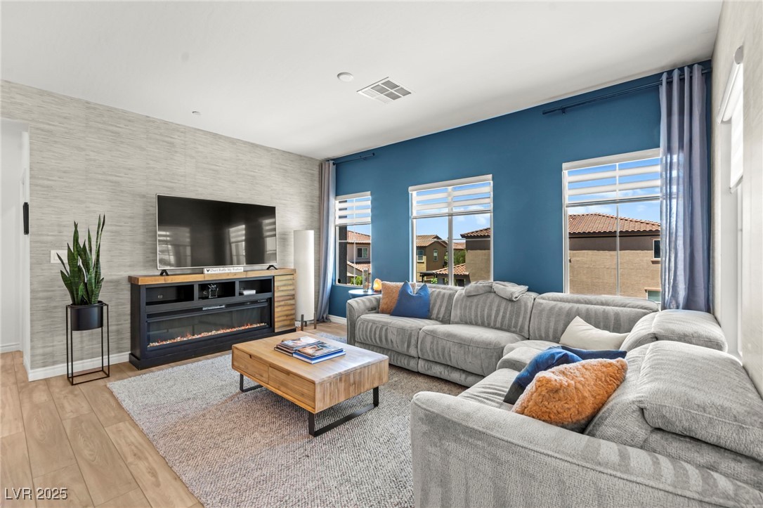 295 Callen Falls Avenue 2225