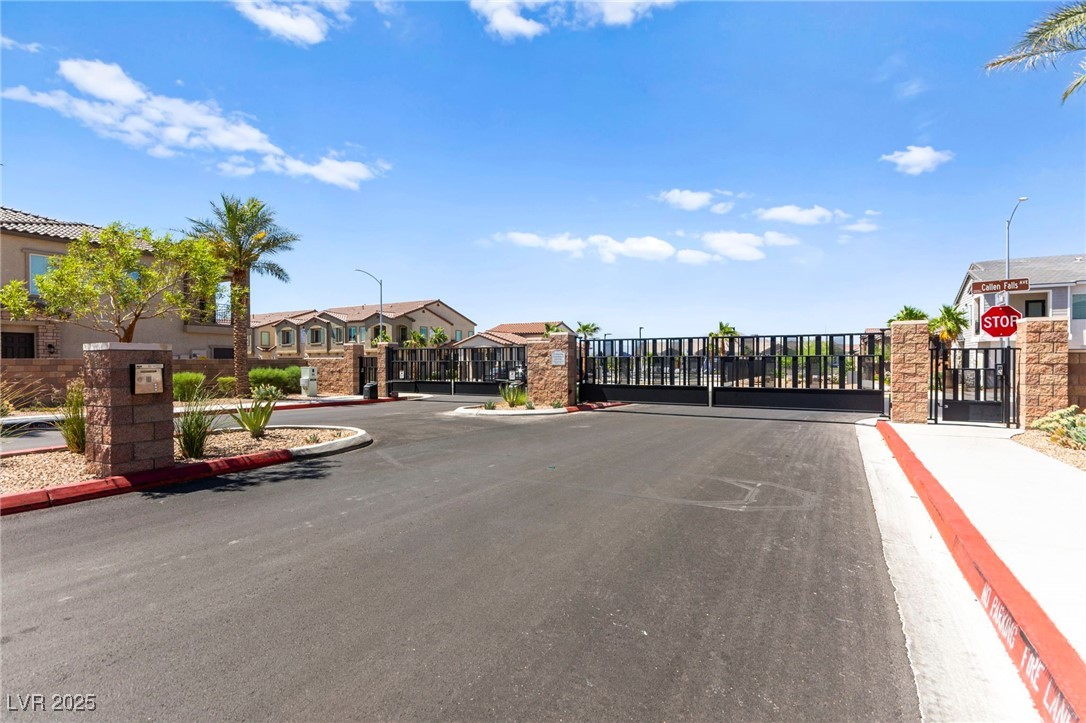295 Callen Falls Avenue 2225