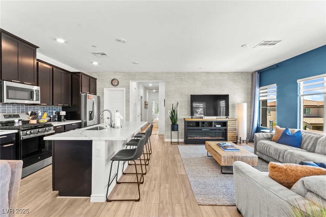 295 Callen Falls Avenue 2225