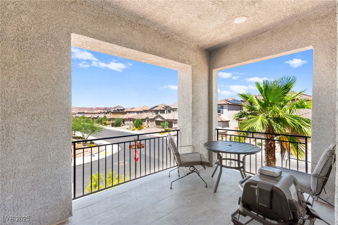 295 Callen Falls Avenue 2225