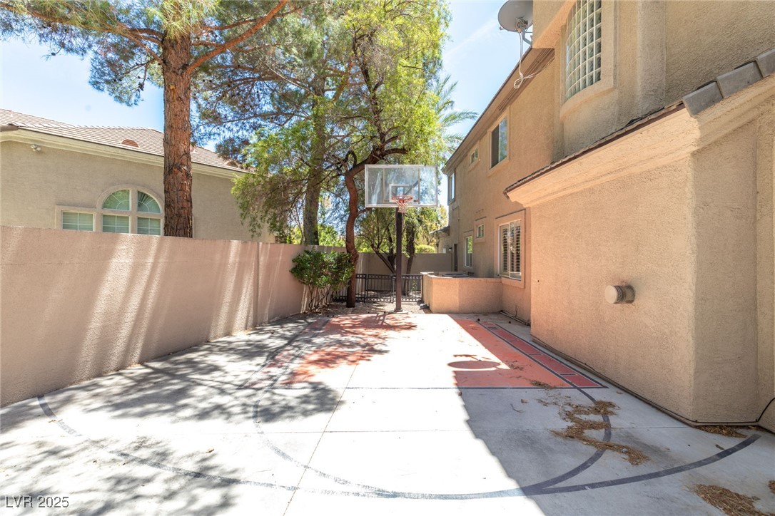 8800 Cortile Drive
