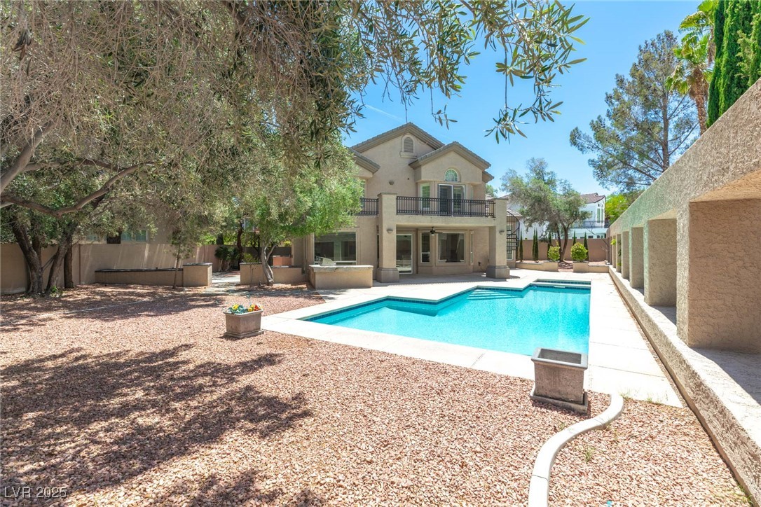 8800 Cortile Drive