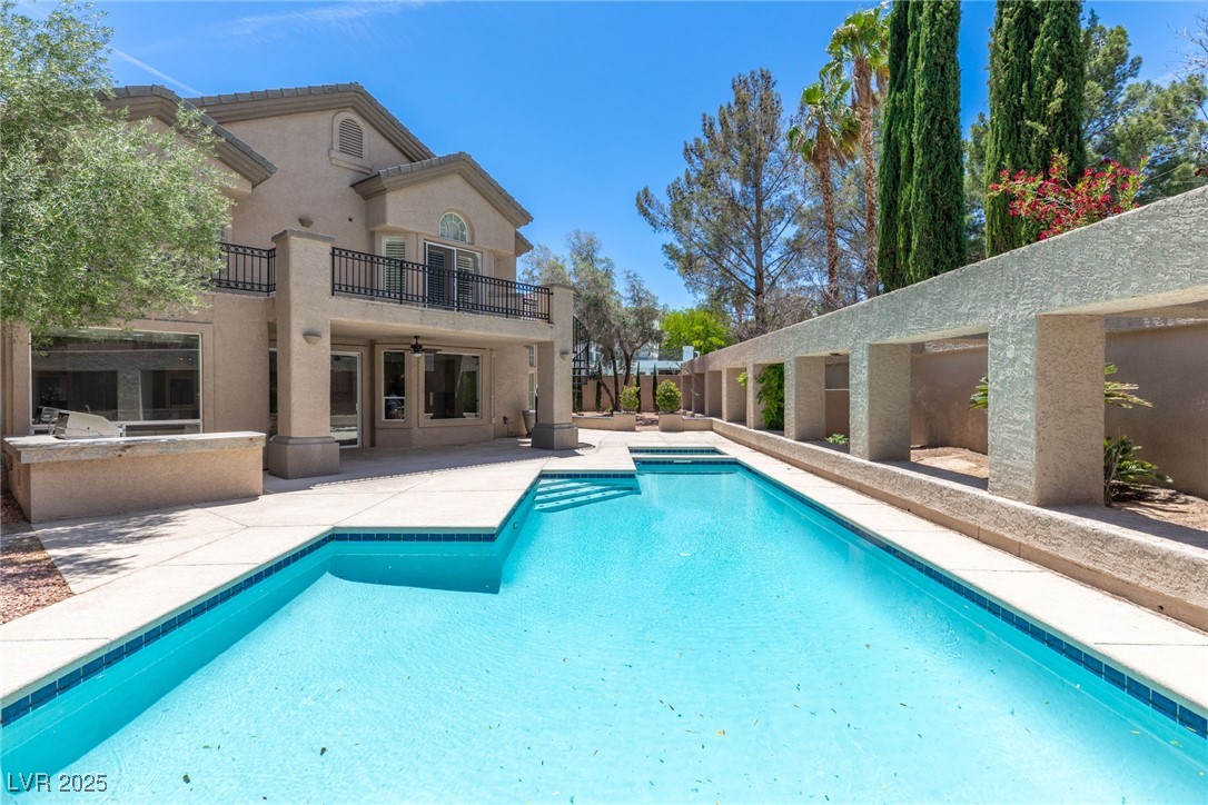 8800 Cortile Drive