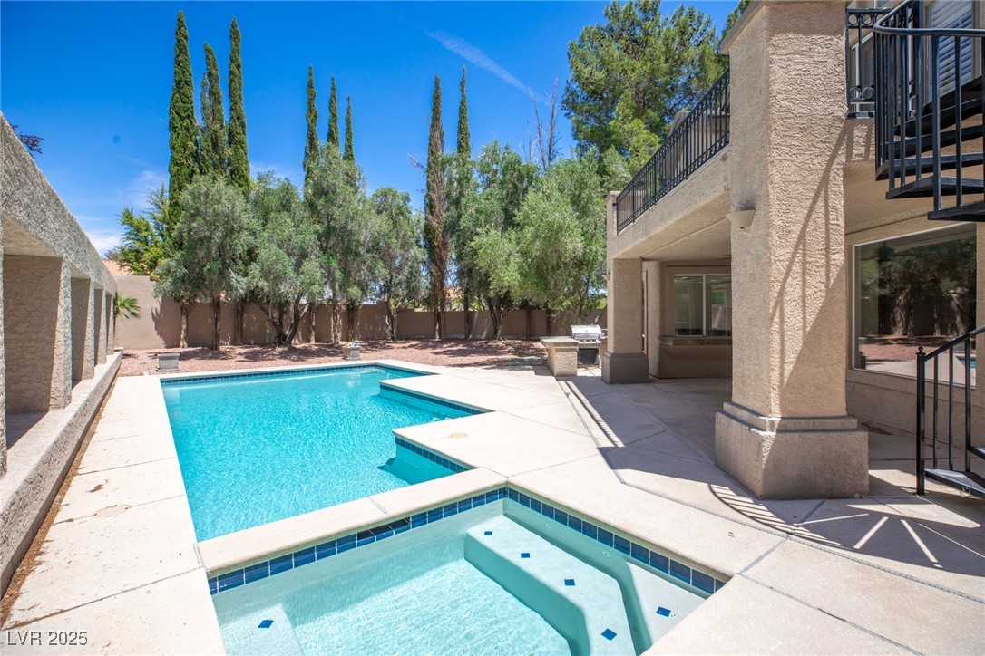 8800 Cortile Drive