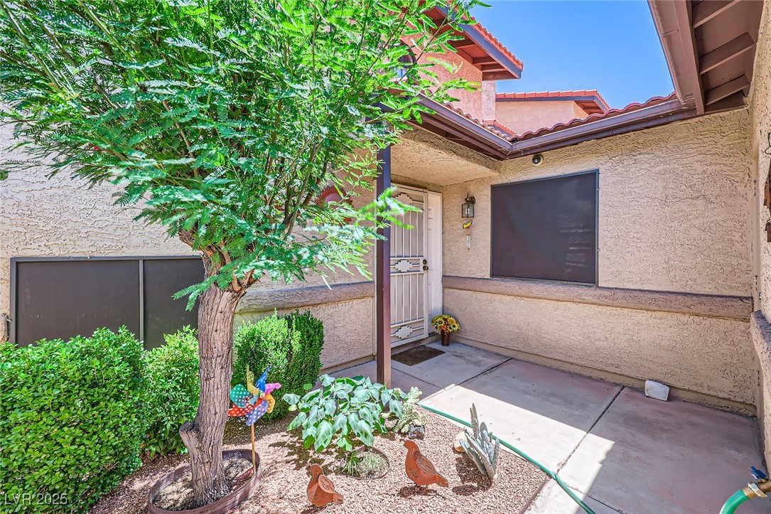 3942 Delos Drive